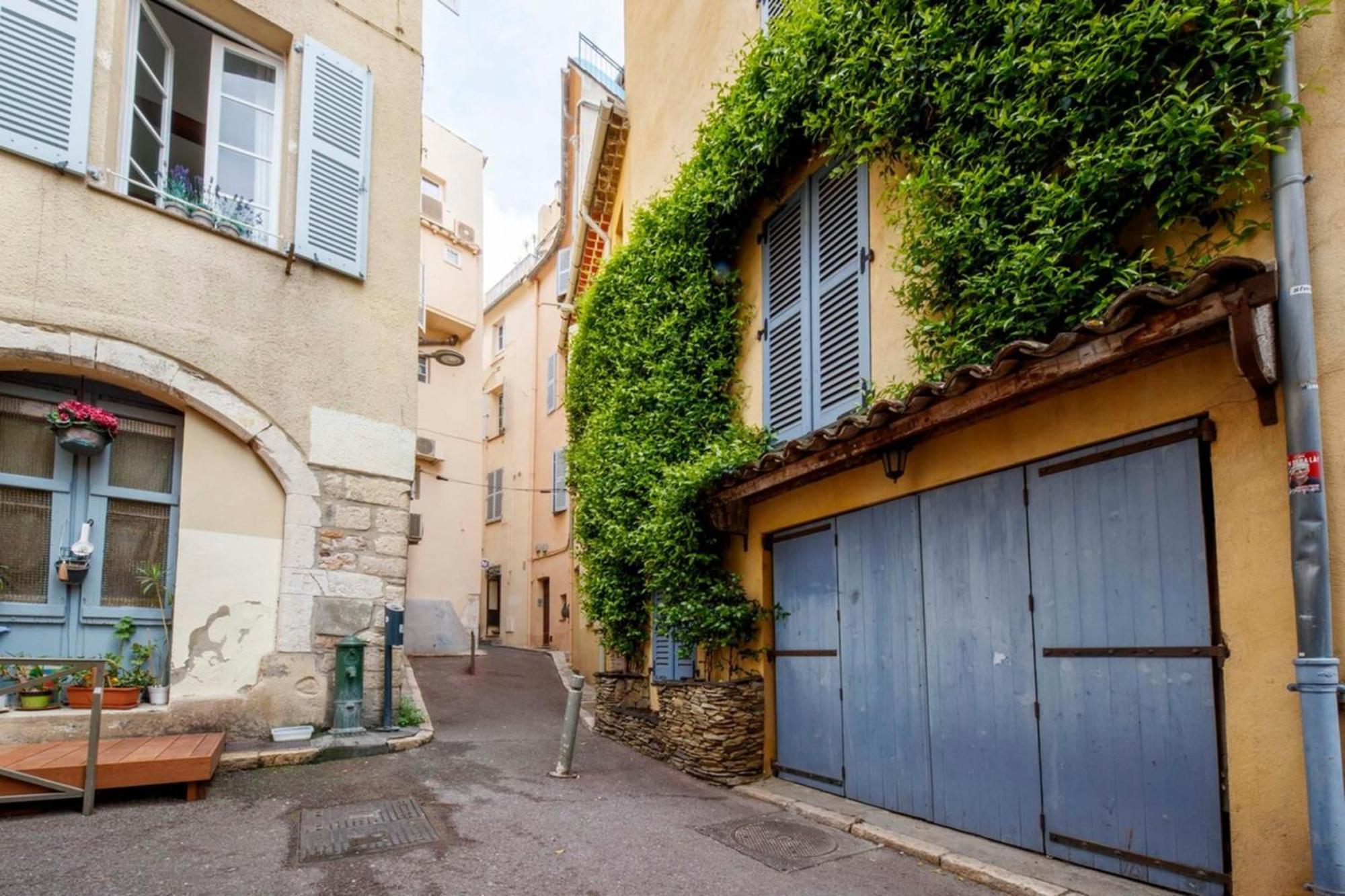 Vieil Antibes : beau duplex avec terrasse vue mer Extérieur photo