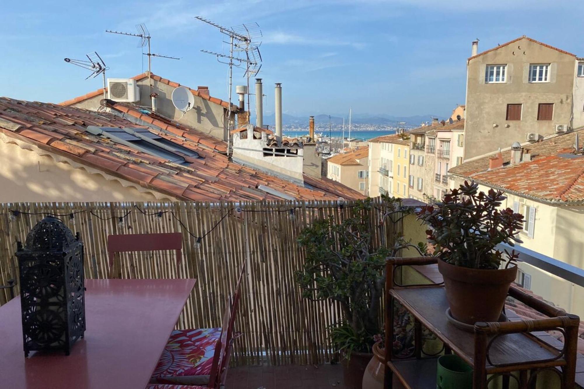 Vieil Antibes : beau duplex avec terrasse vue mer Extérieur photo