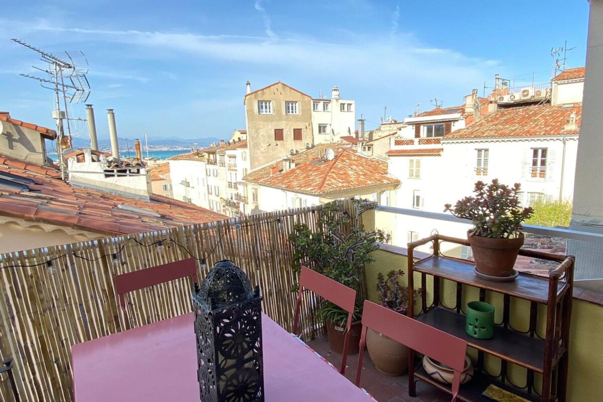 Vieil Antibes : beau duplex avec terrasse vue mer Extérieur photo