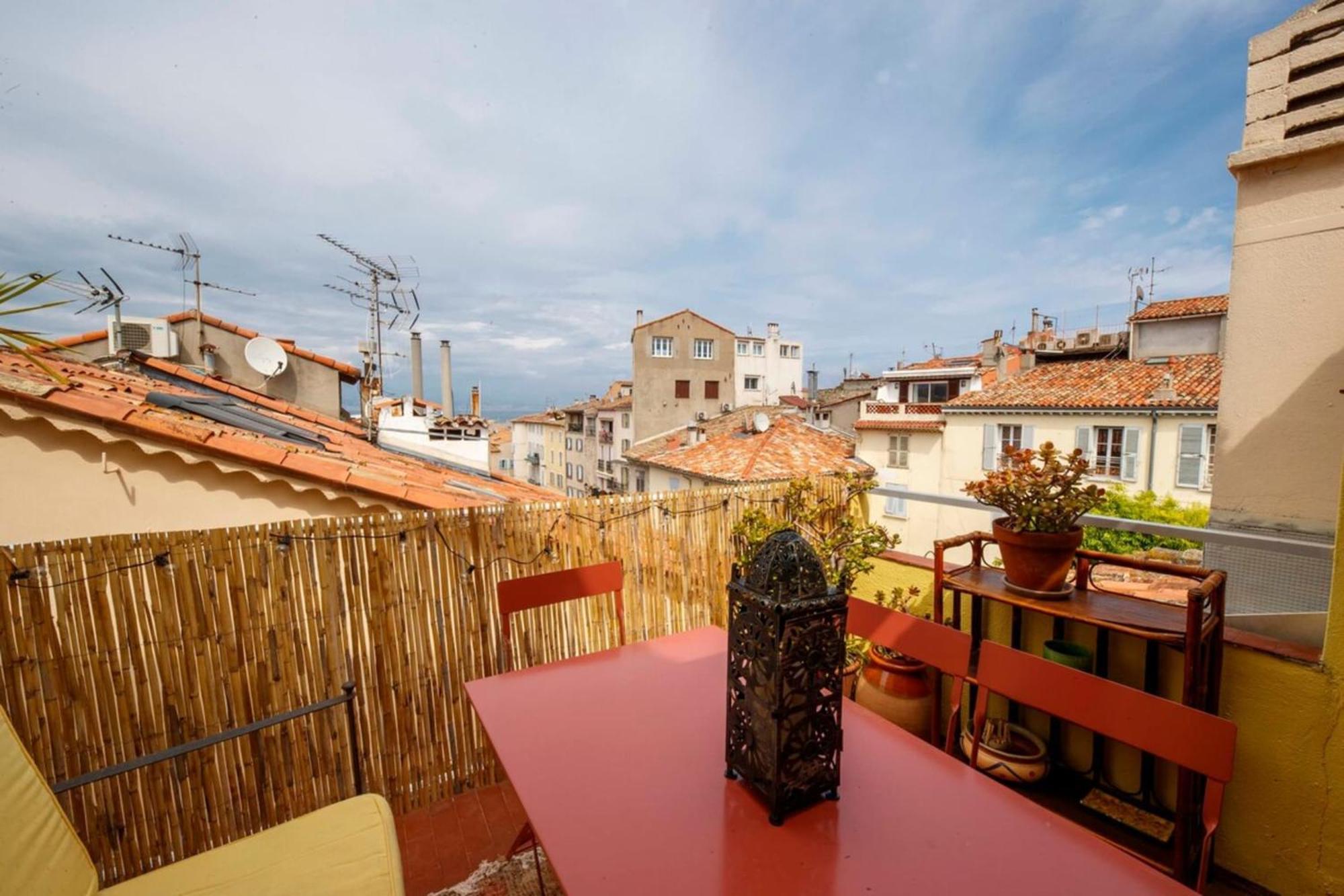 Vieil Antibes : beau duplex avec terrasse vue mer Extérieur photo